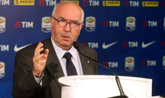 Calcio in lutto: addio a Tavecchio