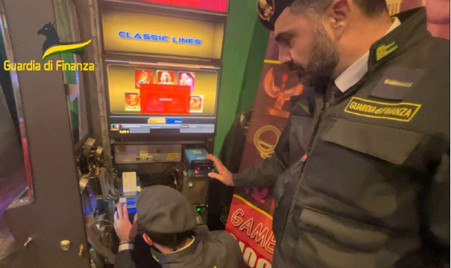 I finanzieri hanno smascherato la truffa delle slot machine