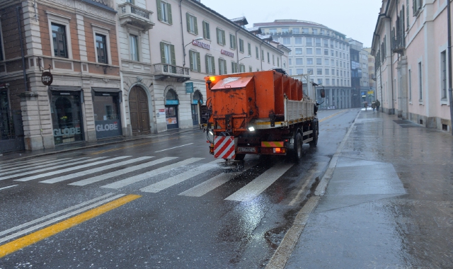 Spargisale in azione questa sera a Varese (foto Archivio)