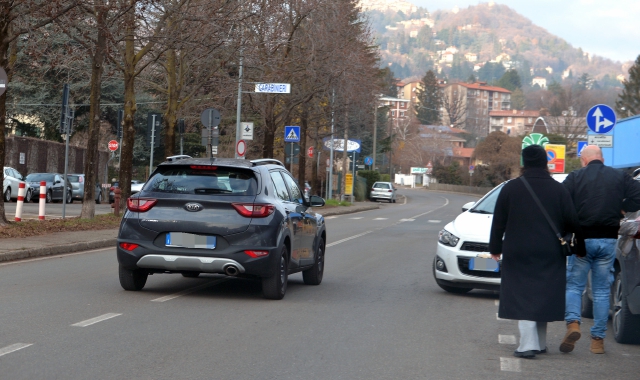 Varese, senso unico in via Saffi