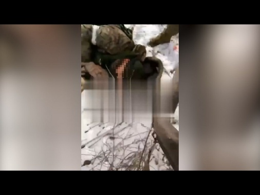 Video su esecuzione due prigionieri russi da parte ucraini