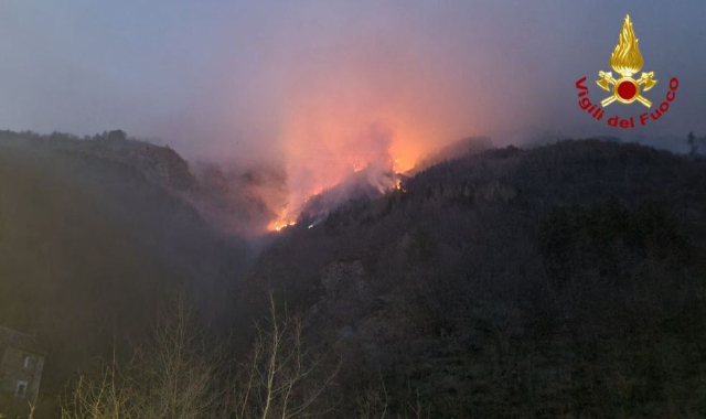 Bruciano i boschi sopra Domodossola