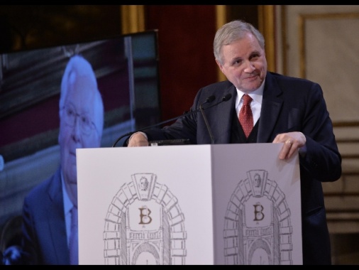 Visco avverte, la Bce reagirà a una spirale salari-prezzi