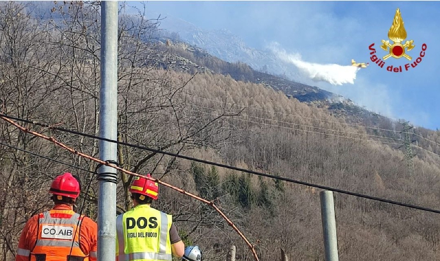 Domo, le fiamme non s’arrestano