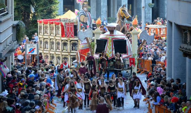 Varese, carro vincitore del Carnevale Bosino 2019 (foto archivio)