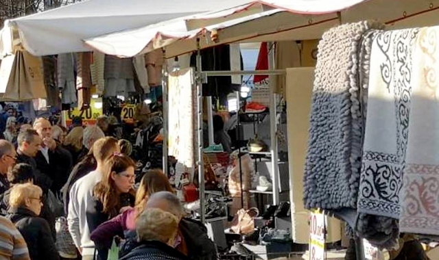 A Gallarate le bancarelle di Forte dei Marmi