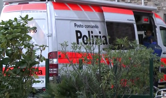 Bandito in bici, fuga verso Cremenaga