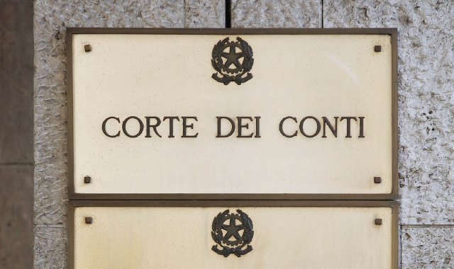La sede della Corte dei conti a Roma. I giudici hanno deciso che i due ex militari dovranno risarcire il danno d’immagine allo Stato