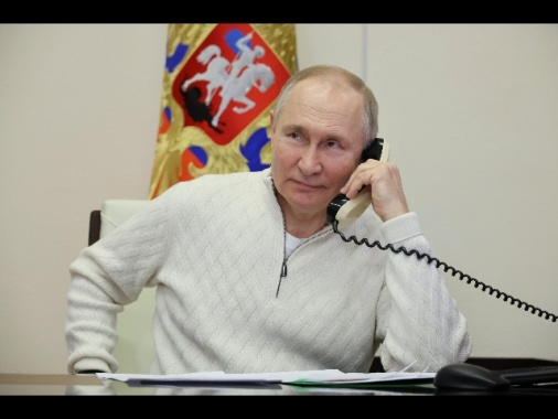 Putin fa auguri compleanno a Erdogan, nostre relazioni più forti