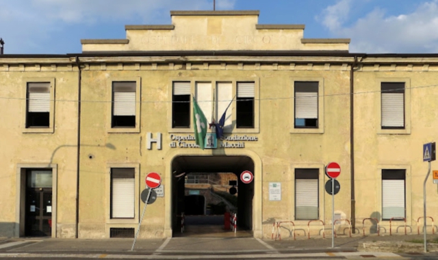 Portineria ospedale di Circolo in Viale Borri 57 (foto archivio)