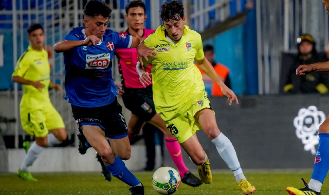 Davide Ferri durante il match d’andata a Novara (foto Italiamedia)