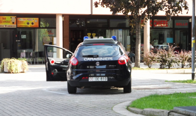 Furto e aggressione all’Aldi di Saronno