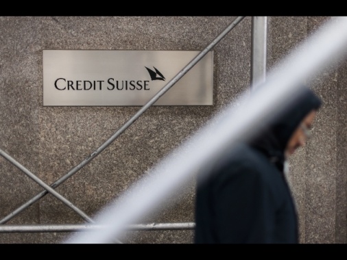 Credit Suisse: in Borsa chiude in calo dell'8%