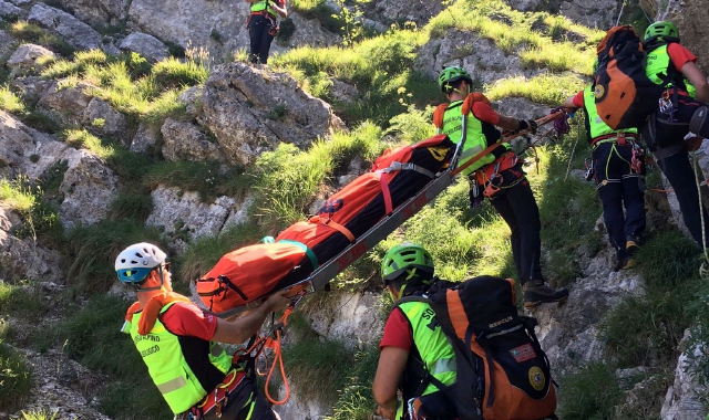 Sul posto è intervenuto il Soccorso alpino della Stazione di Varese (foto Archivio)