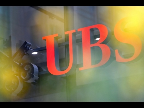 Ubs guadagna 5 miliardi in Borsa con il Credit Suisse