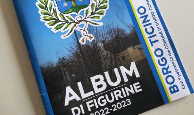 Album di figurine di Borgo Ticino (foto Redazione)