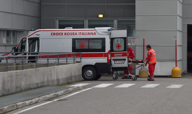 Legnano, muore dopo lo schianto nel parcheggio dell’ospedale