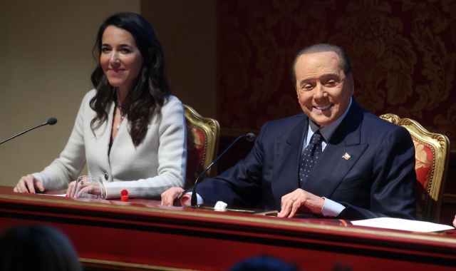 Silvio Berlusconi con Licia Ronzulli (foto Ansa)
