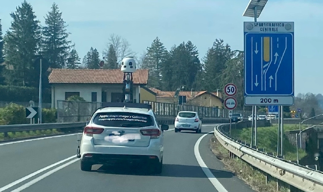 L’auto di Apple sulle strade di Varese