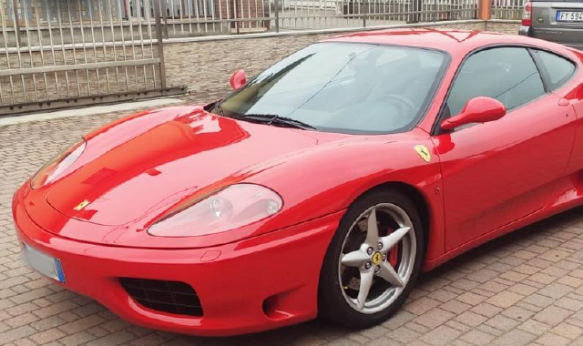 Le Ferrari con i soldi del rame rubato: blitz a Novara
