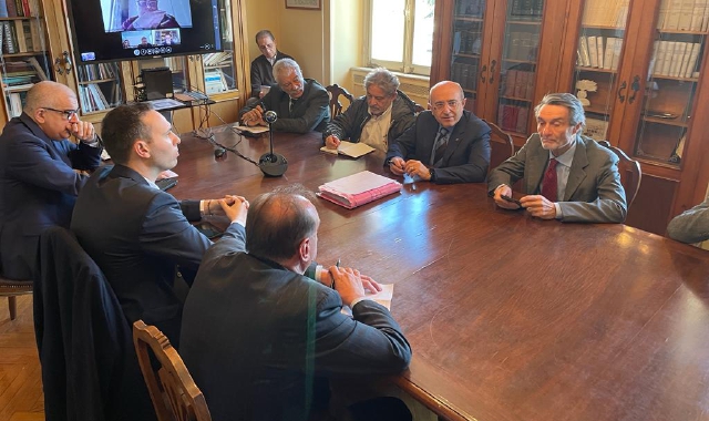 Il vertice in Prefettura (foto Angelo Puricelli)