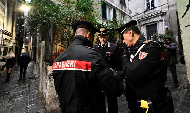 I carabinieri di Genova durante la notte dell’omicidio (foto Archivio)