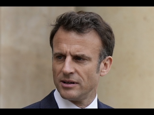 Francia: Macron promulga la riforma delle pensioni, è legge