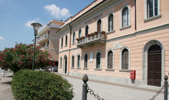 Angera, sprint a cinque per diventare sindaco