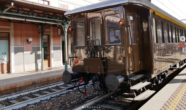 Laveno, piace il treno storico