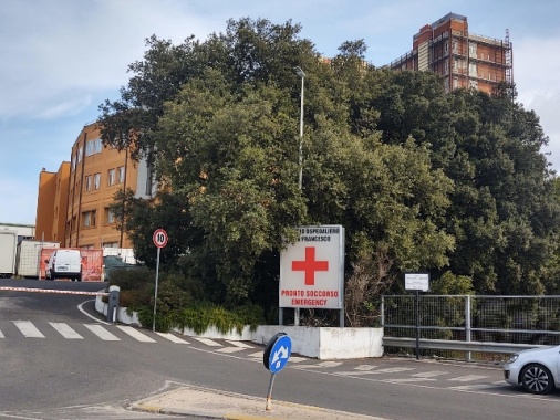 È morta la ragazza precipitata dal terrazzo