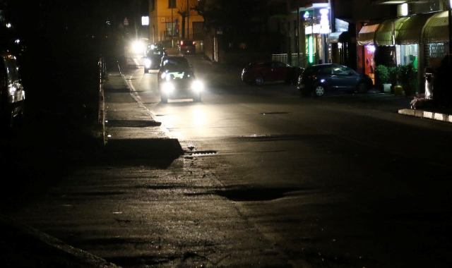 Varese, strade al buio: raffica di segnalazioni