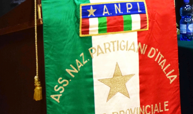 Azzate, irruzione Do.Ra. al 25 Aprile: sdegno di Anpi e sindacati