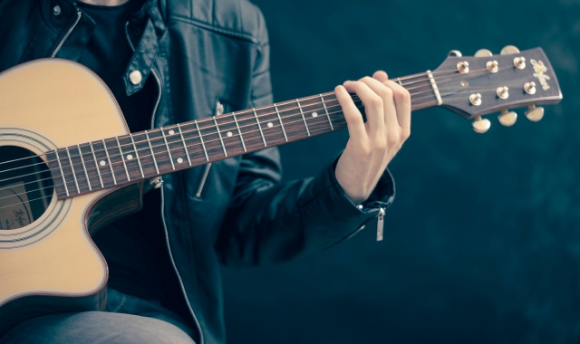 La musica accompagnerà la poesia allo spettacolo di Busto Arsizio