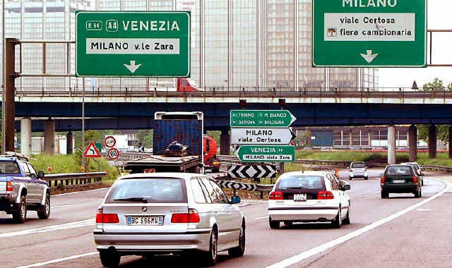 Svincolo Milano Viale Certosa, autostrada A8 (foto Archivio)