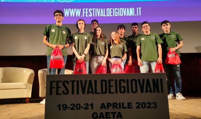 I ragazzi vincitori del concorso di Confidustria 2023