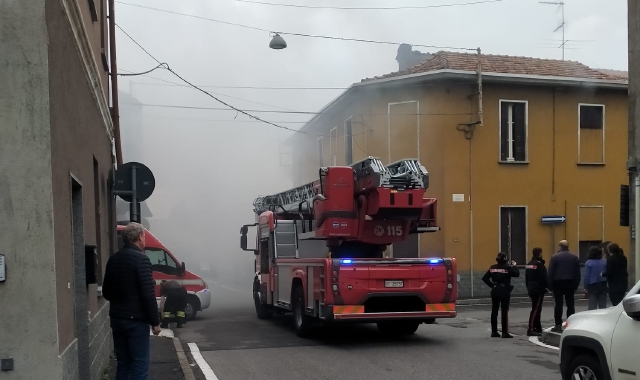 Incendio all’ex scatolificio di Nerviano