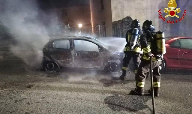 L’intervento dei vigili del fuoco in via Mazzini