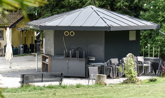Si è chiuso il termine per partecipare al bando per la gestione del chiosco di Villa Mylius (foto Blitz)