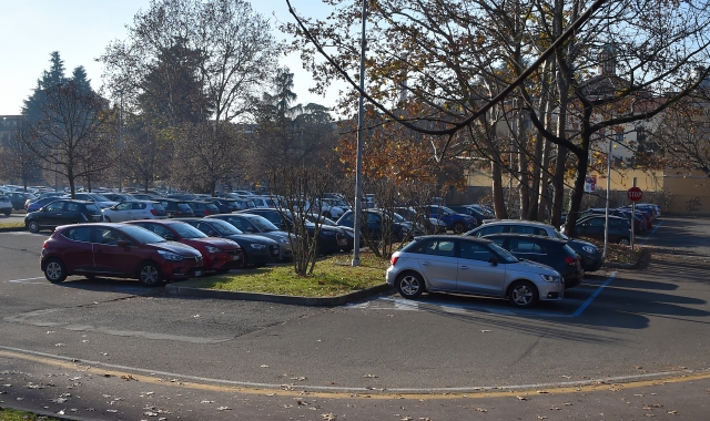 Il parcheggio tra le vie Matteotti e Gilardelli (Pubblifoto)