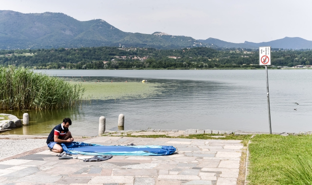 Il Lago di Varese a Bodio Lomnago (foto Blitz)