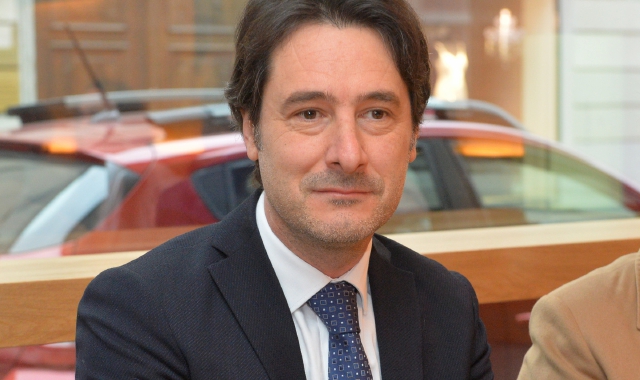 «Incentivi per trattenere medici e infermieri»