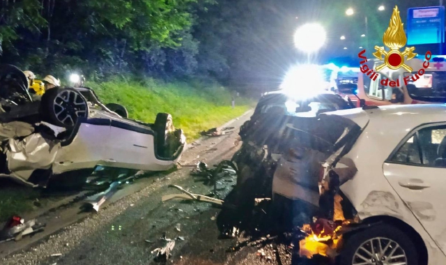Le auto coinvolte nell’ultimo incidente registrato sulla Superstrada 336, avvenuto giusto ieri notte. I feriti non sono gravi (Redazione)