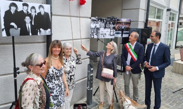 Cerimonia per la nomina di piazza Lucio Flauto (foto Redazione)