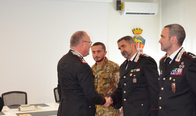 Il generale Taurelli Salimbeni in visita a Varese