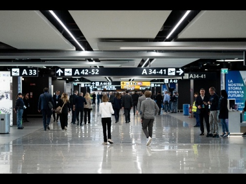 Caro-voli, fino a 30mila euro un biglietto per l'Oceania