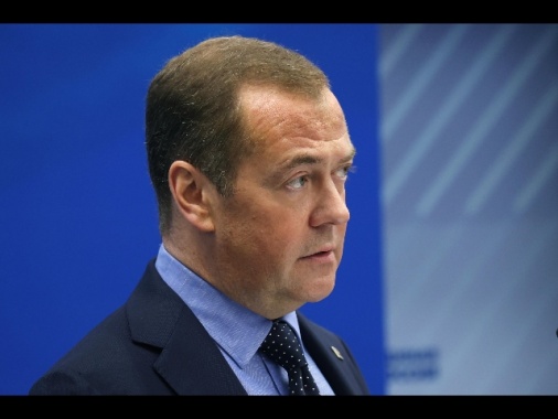 Ucraina, Medvedev minaccia colpire centrali nucleari est Europa