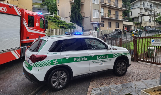 L’incidente di questa mattina ad Azzate (foto Redazione)