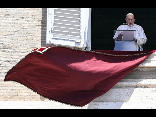 Nuovo segretario per il Papa, è l'argentino Pellizzon