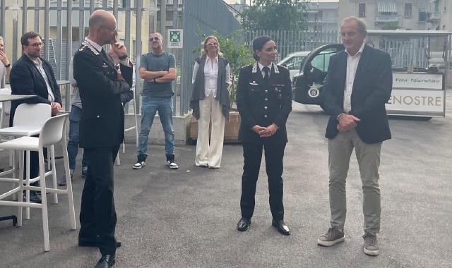 Anche il sindaco Antonelli al momento del saluto a Annamaria Putortì