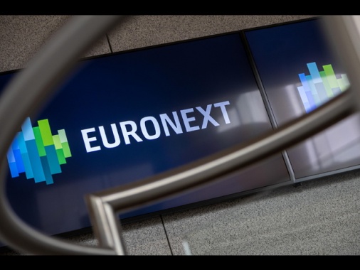 Borsa: in Europa chiusura sui massimi di giugno